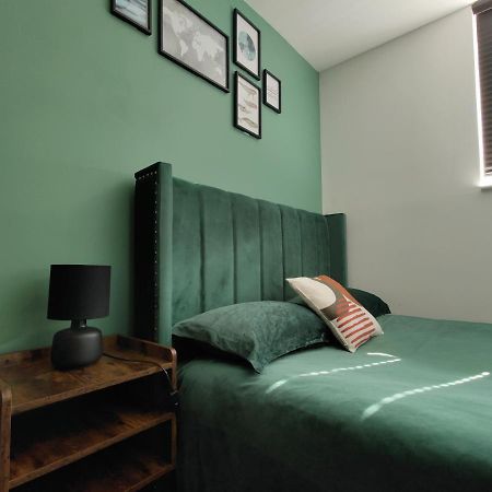 City Centered 2 Bed Serviced Apartment- Sherpa Homes Swindon Exterior foto