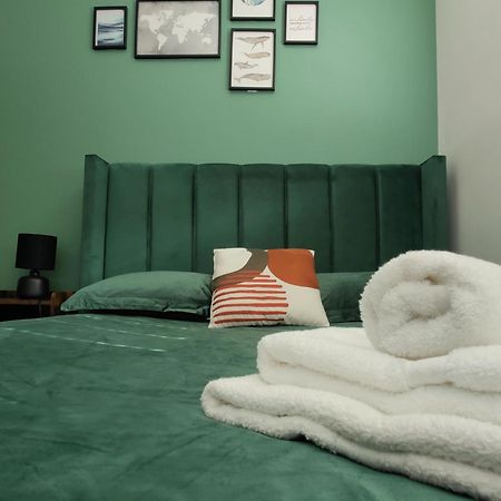 City Centered 2 Bed Serviced Apartment- Sherpa Homes Swindon Exterior foto