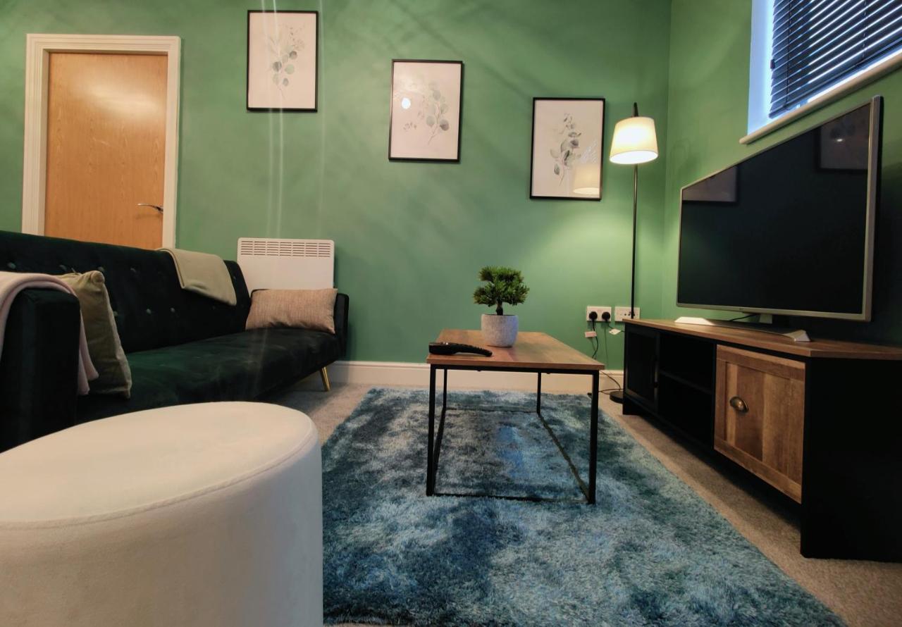 City Centered 2 Bed Serviced Apartment- Sherpa Homes Swindon Exterior foto