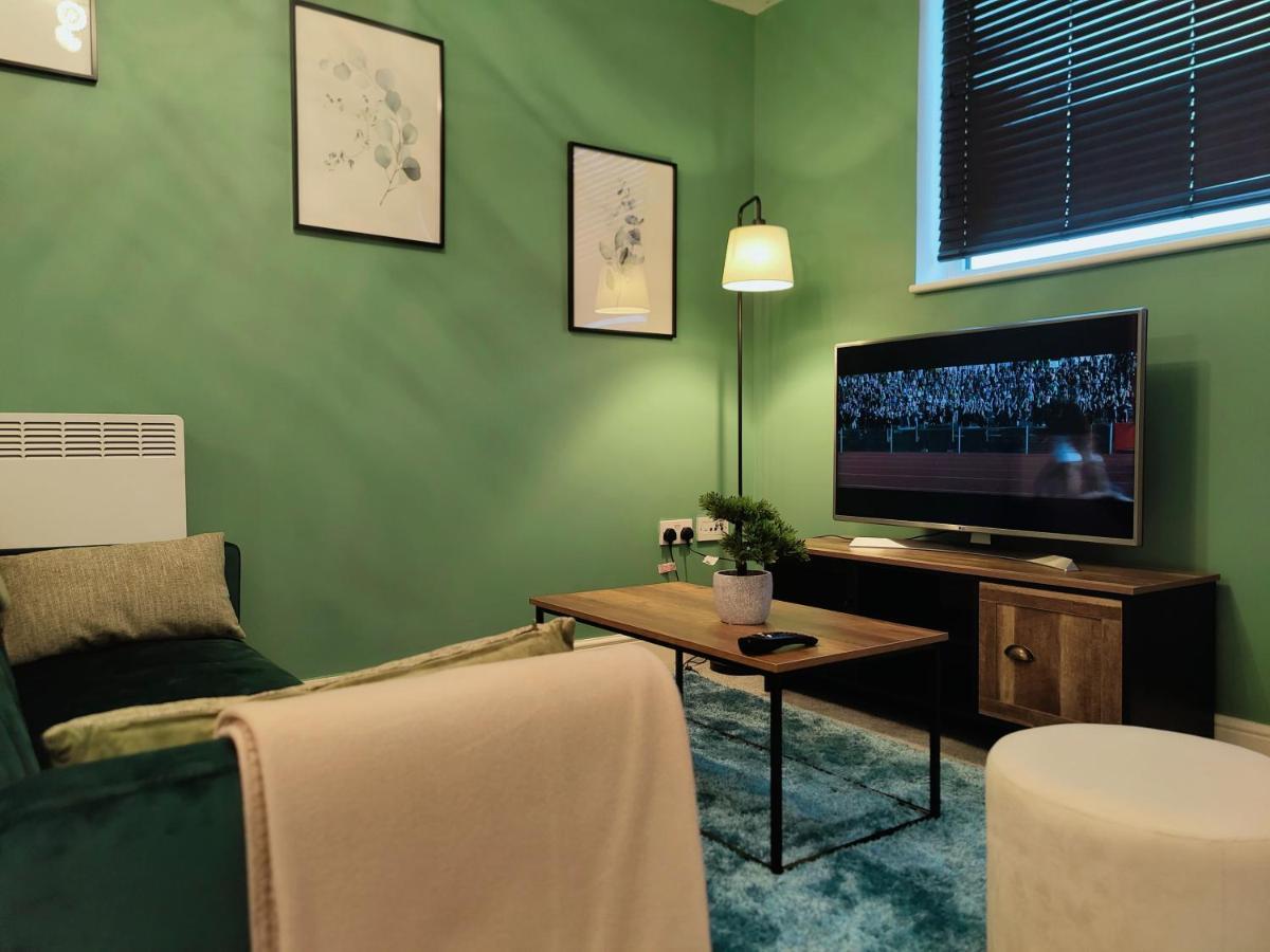 City Centered 2 Bed Serviced Apartment- Sherpa Homes Swindon Exterior foto