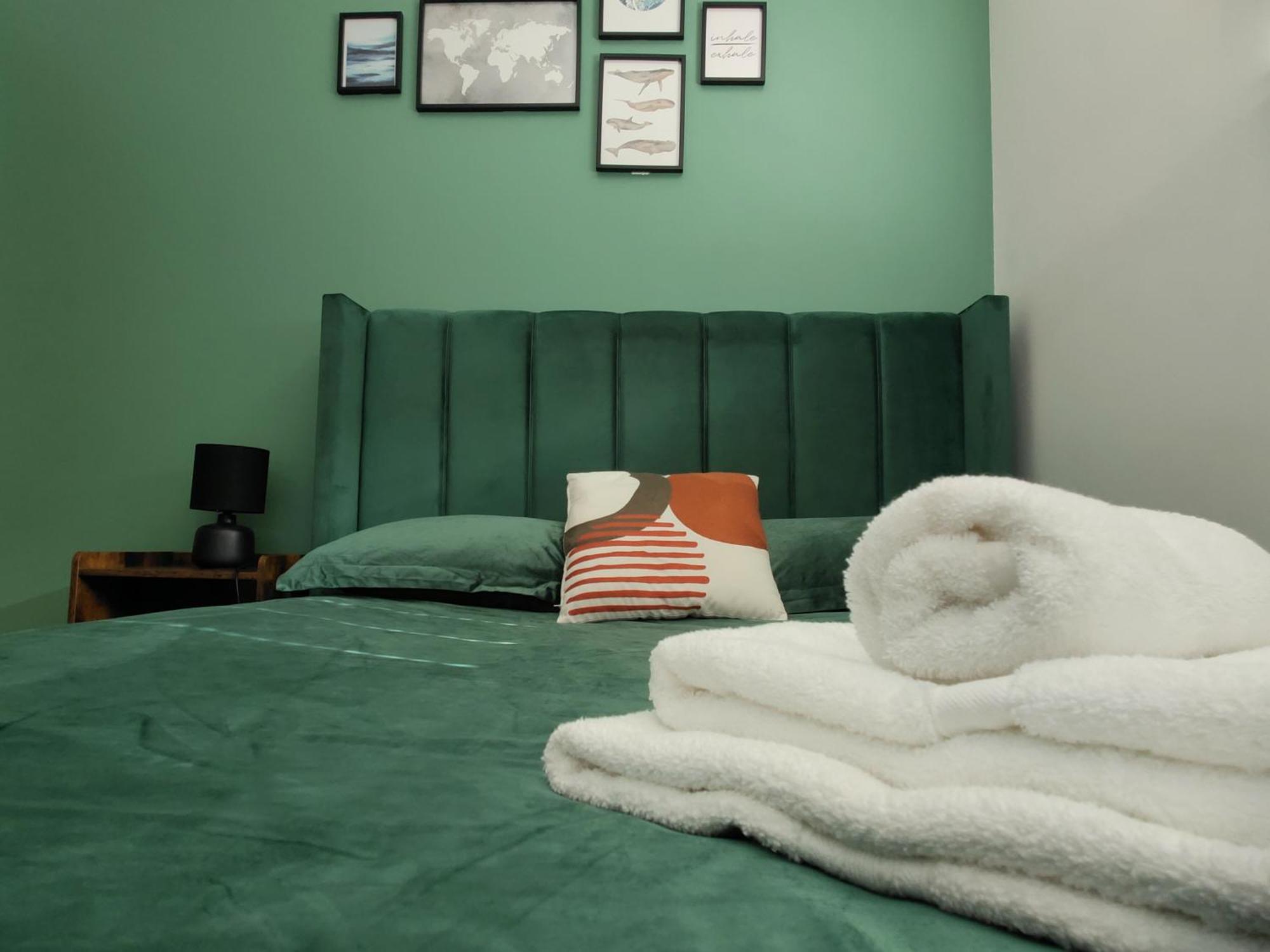City Centered 2 Bed Serviced Apartment- Sherpa Homes Swindon Exterior foto